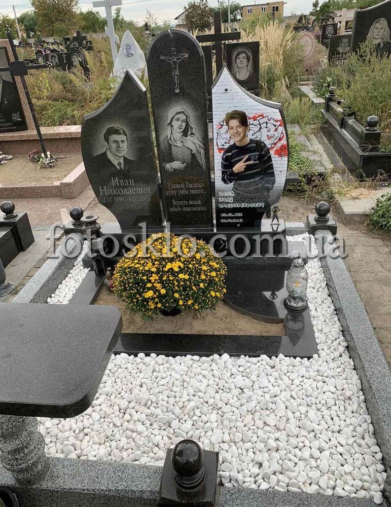 pamaytnik fotokolaz 4