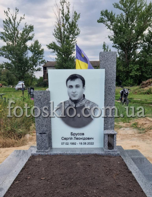 Пам&#039;ятник військовому Герою, з фото під склом - FotosklO
