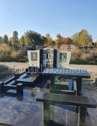 Памятник для родителей из гранита с фото в стекле - Fotosklo